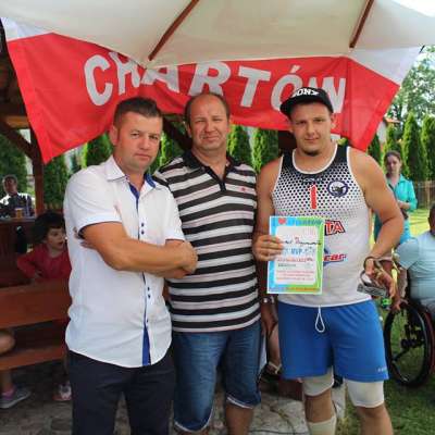 Grali w szczytnym celu