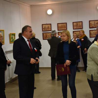 „Rzepin zwierciadłem historii. Wielki świat w niewielkich obrazach” - wystawa obrazó autorstwa Erny i Eduarda Diłnian w Rzepinie