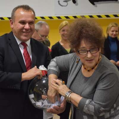 „Rzepin zwierciadłem historii. Wielki świat w niewielkich obrazach” - wystawa obrazó autorstwa Erny i Eduarda Diłnian w Rzepinie