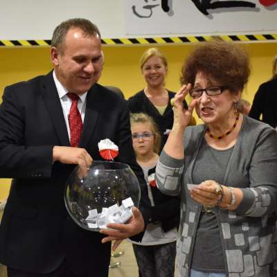 „Rzepin zwierciadłem historii. Wielki świat w niewielkich obrazach” - wystawa obrazó autorstwa Erny i Eduarda Diłnian w Rzepinie