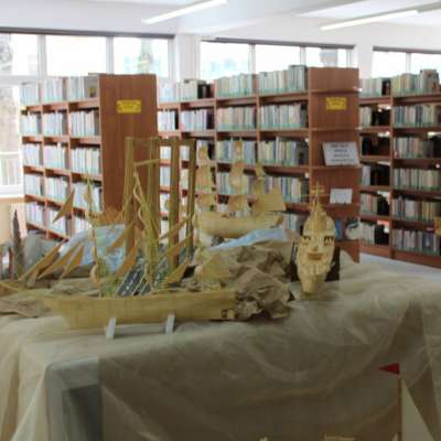Statki z zapałek - wystawa w słubickiej bibliotece