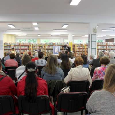 Grzegorz Miecugow odwiedził słubicką bibliotekę