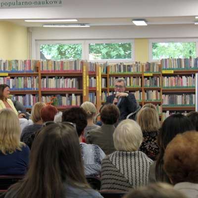 Grzegorz Miecugow odwiedził słubicką bibliotekę